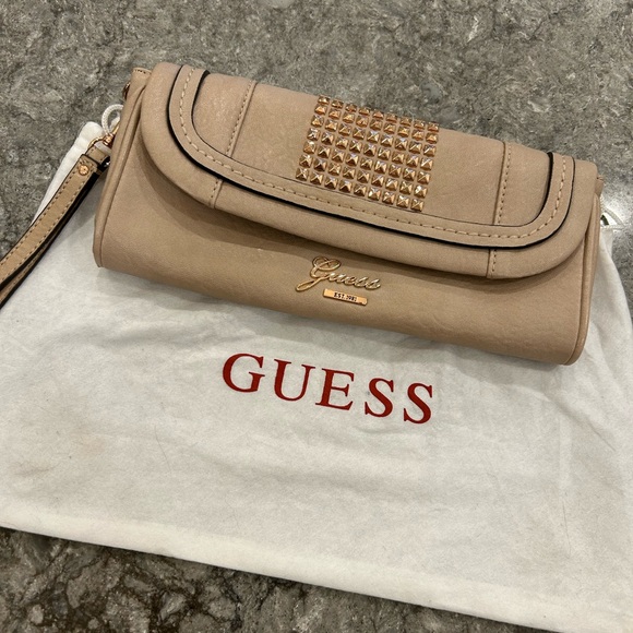 GUESS CLUTCH - Picture 2 of 7